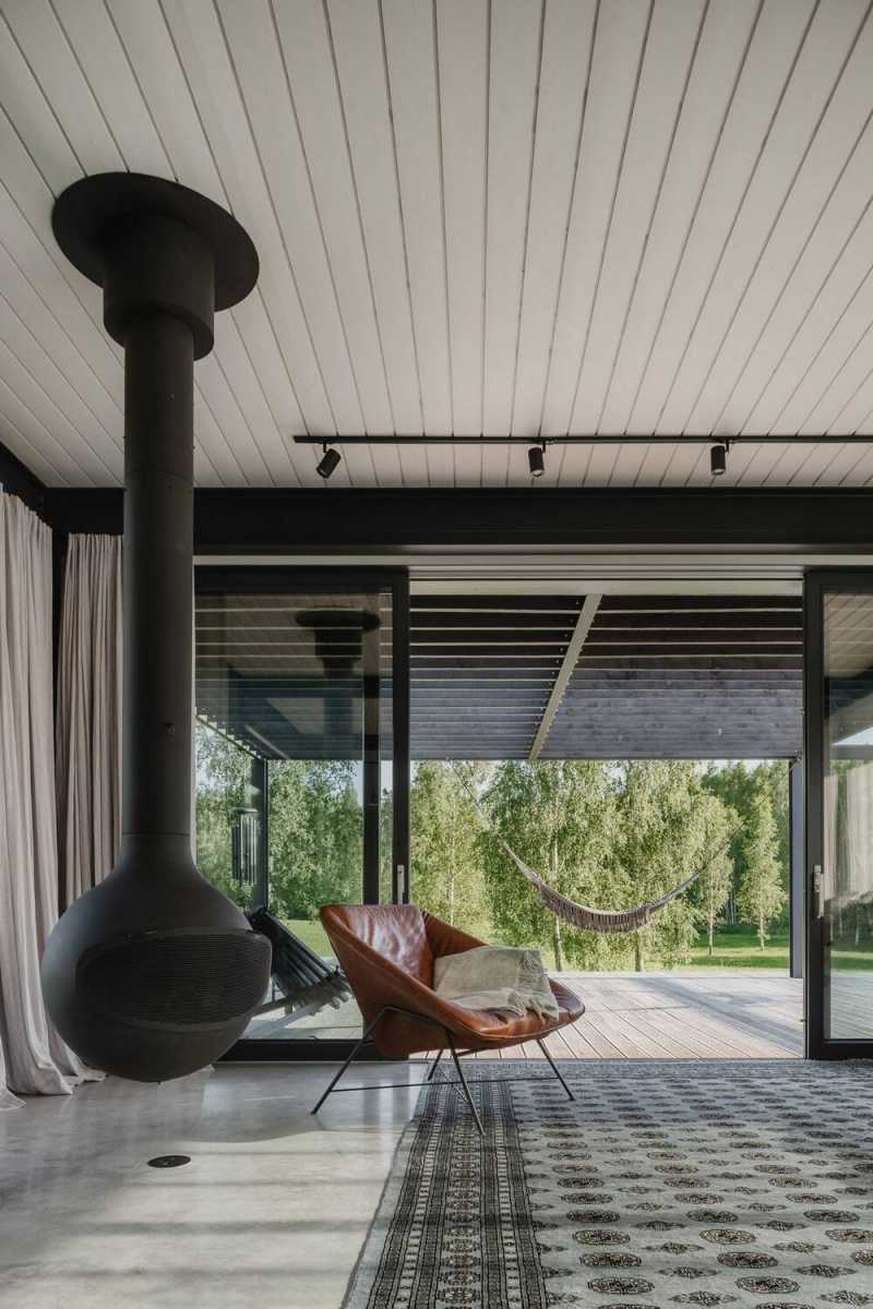 Sleek Pavilion-Style Weekend House in Rural Latvia