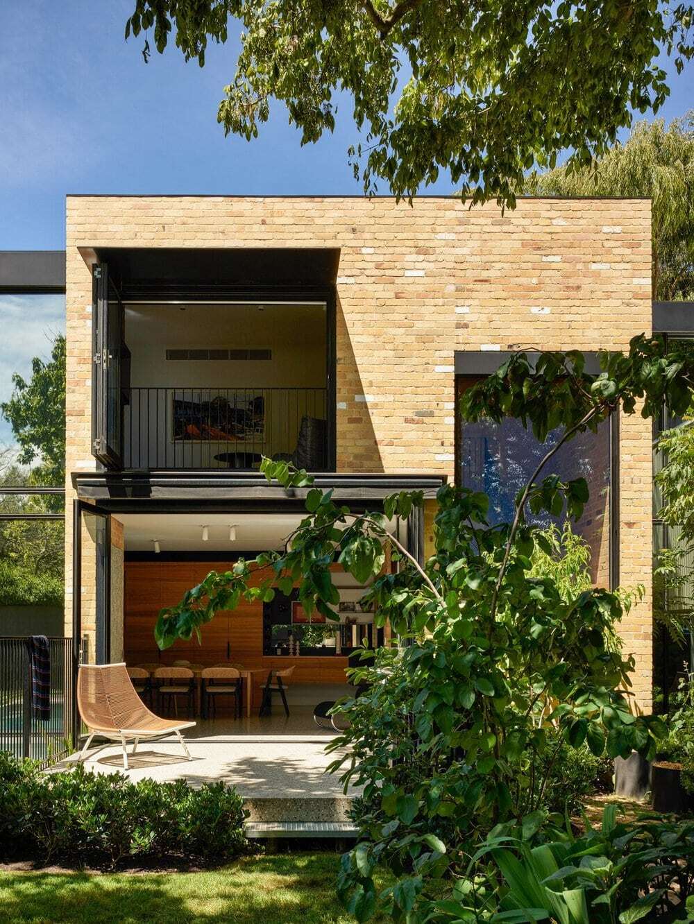 Sustainable Garden House by Austin Maynard Architects