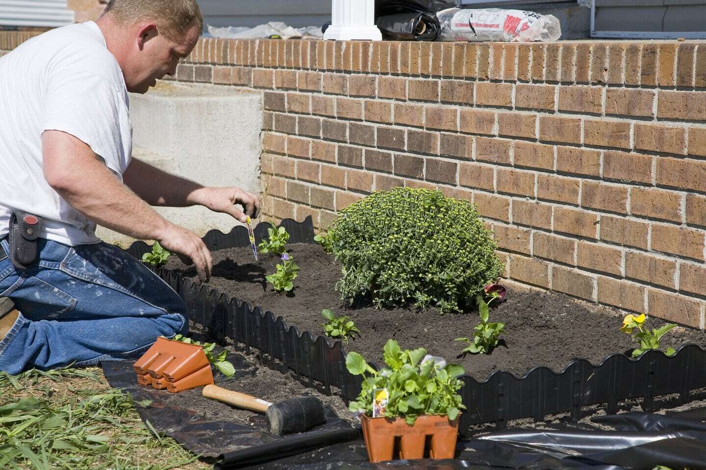 How to Set Up a Gardening Business