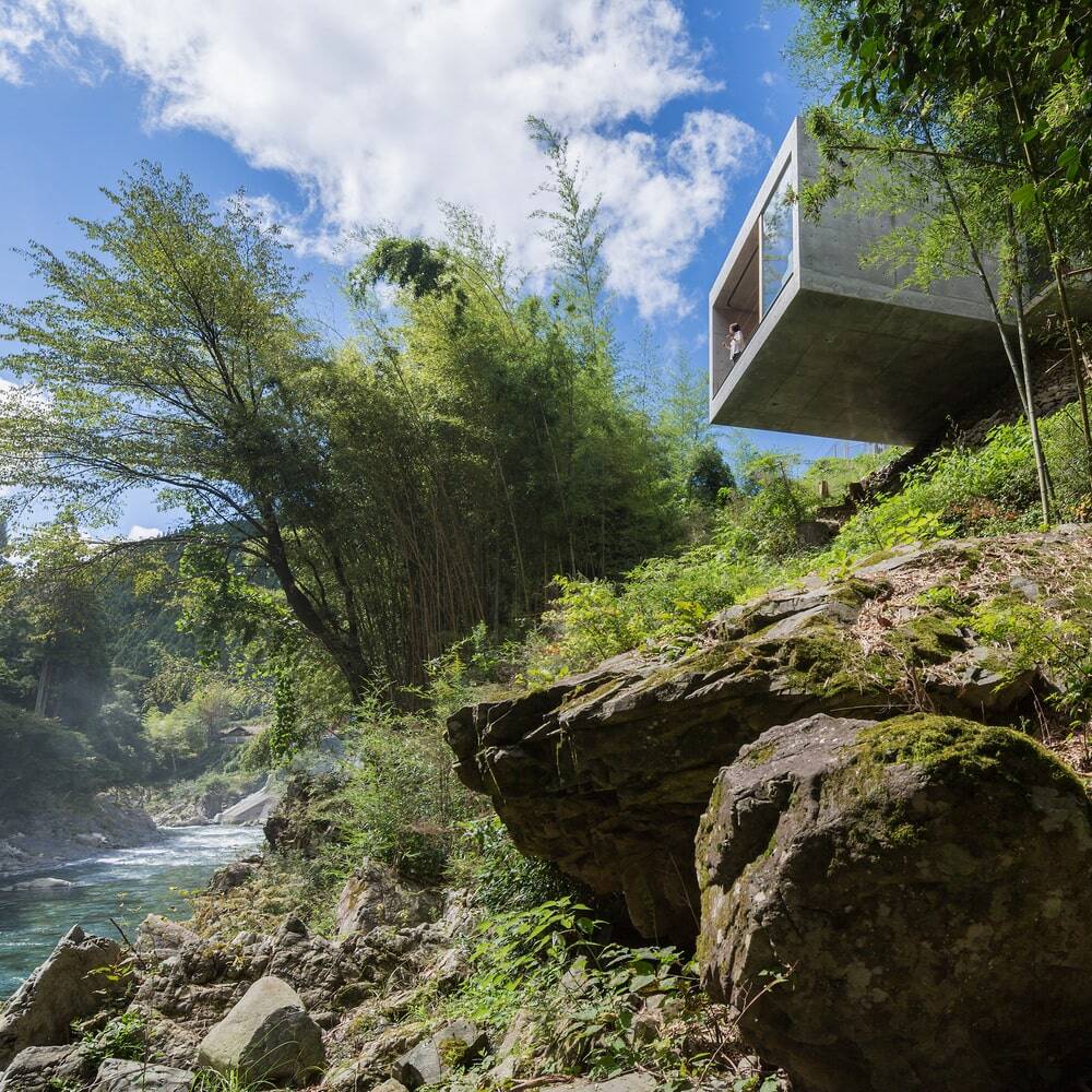 Cliff House Weekend Residence by Masato Sekiya / A' Design Award Winners