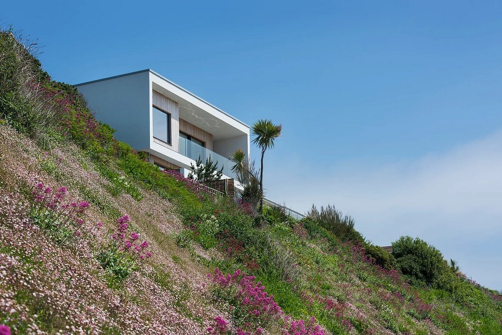 Sea Edge House by KAST Architects