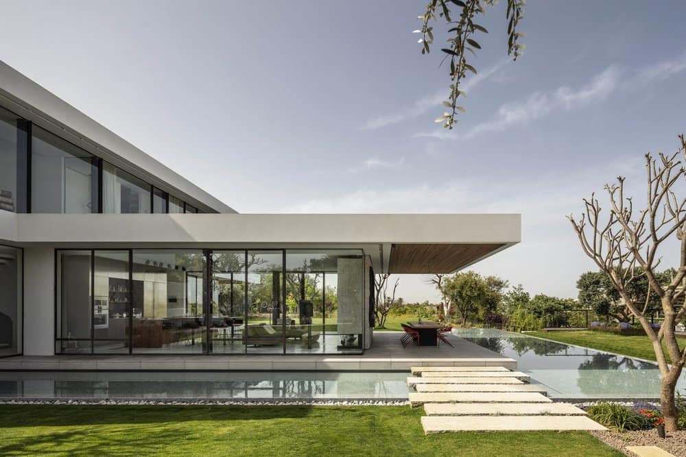 Residential Complex for a Family in Mishmeret, Israel