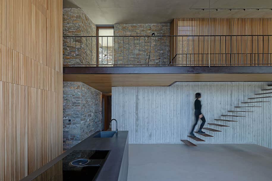 nCAVED House by Mold Architects