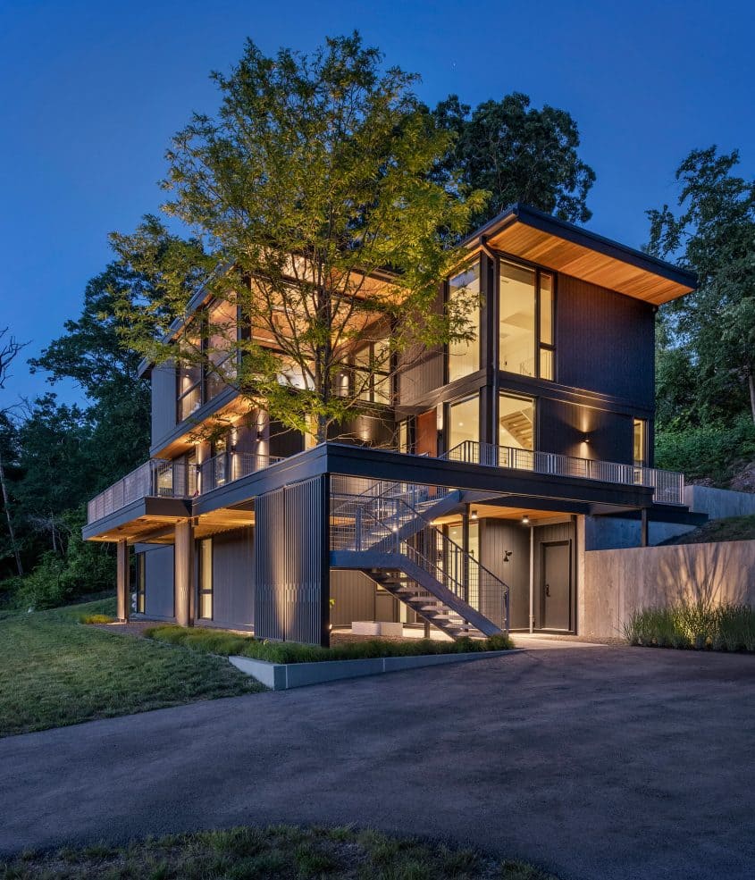 Annisquam River House by Flavin Architects