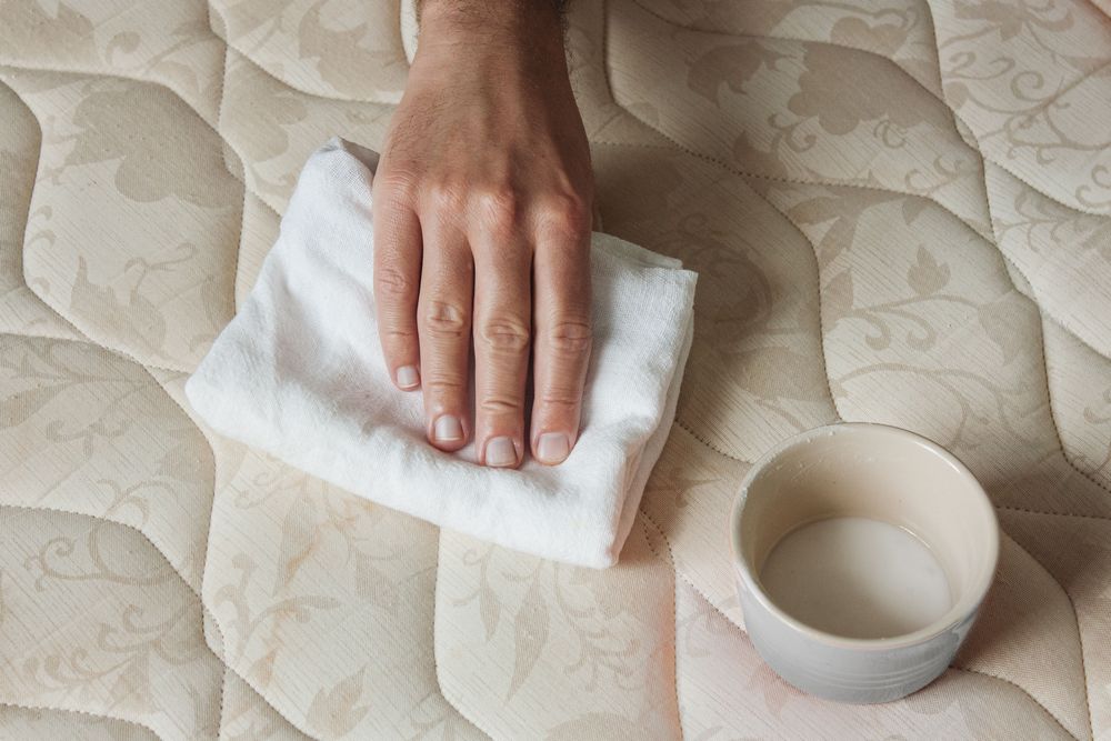 How to Clean Your Mattress Without Using a Vacuum