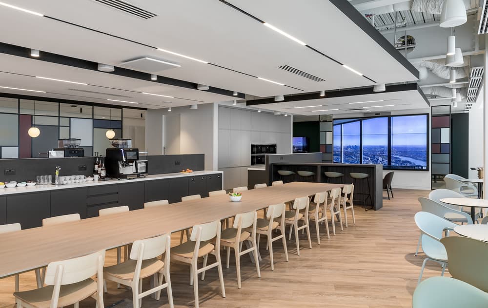 Oktra Designed a New Workspace for a Leading US Reinsurance Company