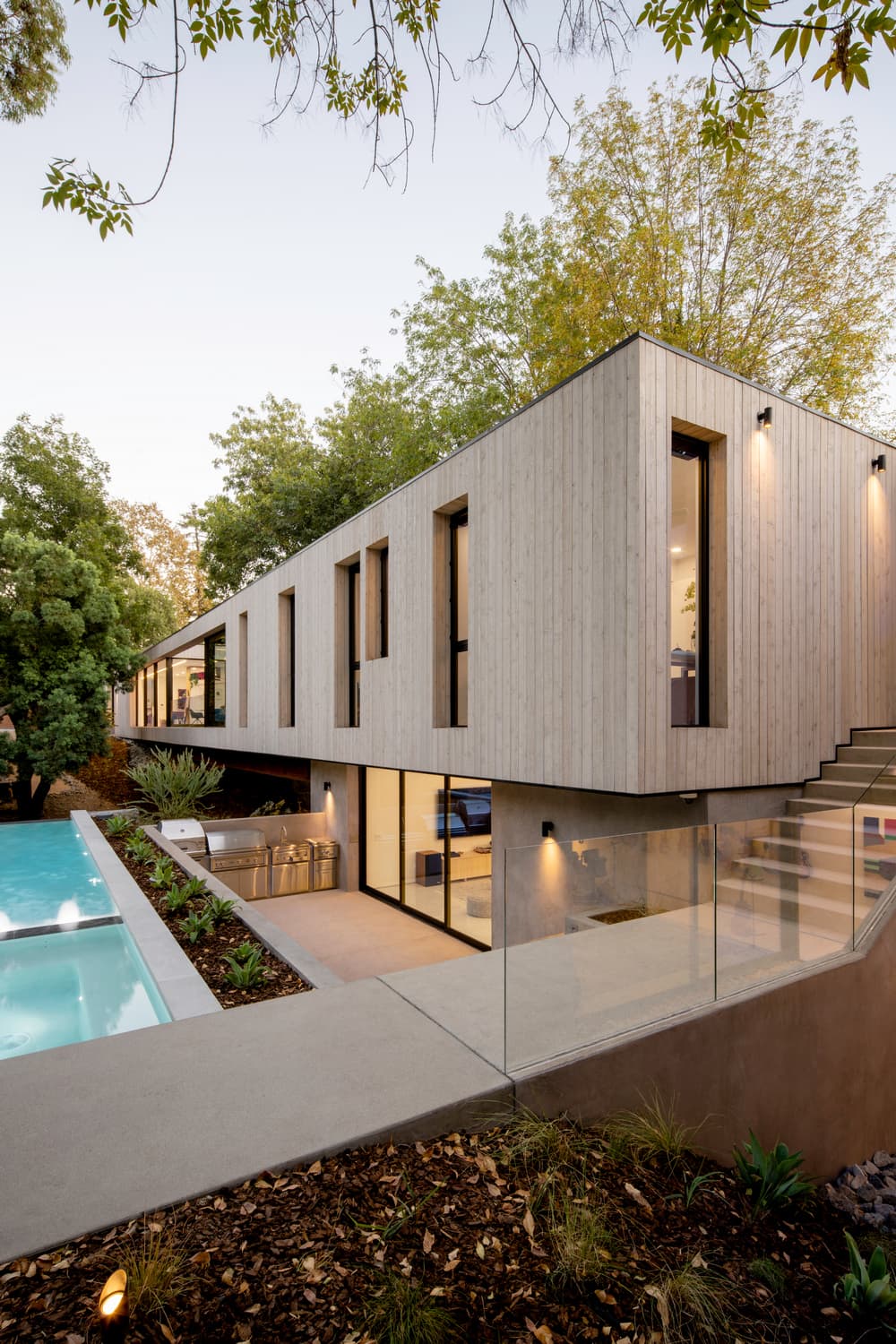 Bridge House LA by Dan Brunn Architecture