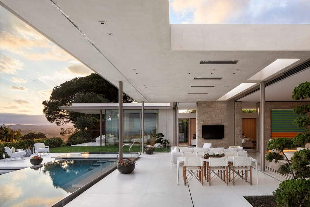 Breeze Blocks House, Beverly Hills by Kovac Design Studio