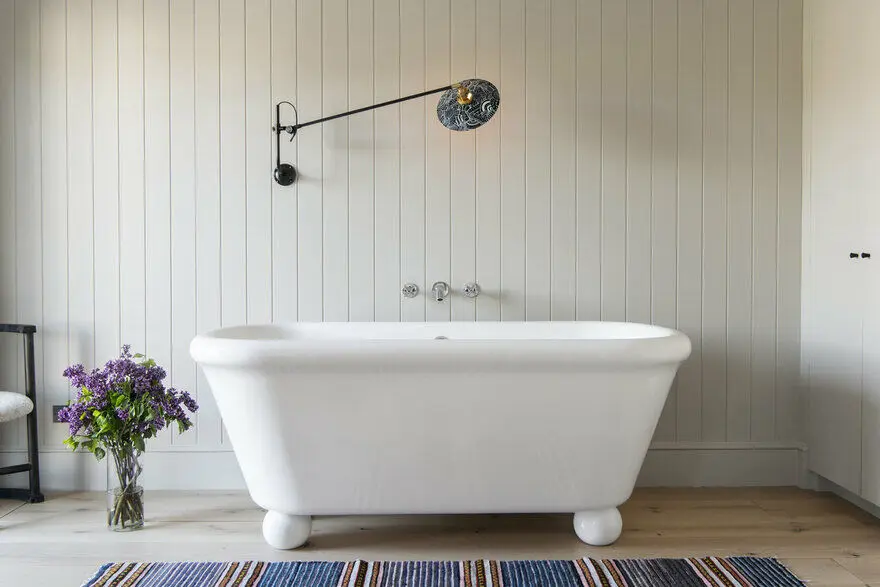Wainscoting Ideas to Add a Touch of Class to Your Bathroom