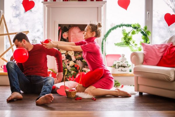 5 Inexpensive Valentine Decoration Ideas To Make Your Home Look Alluring