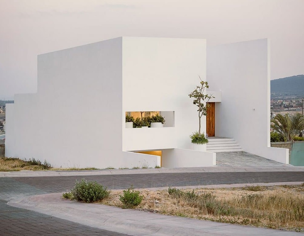 La Piedad House by Cotaparedes Arquitectos