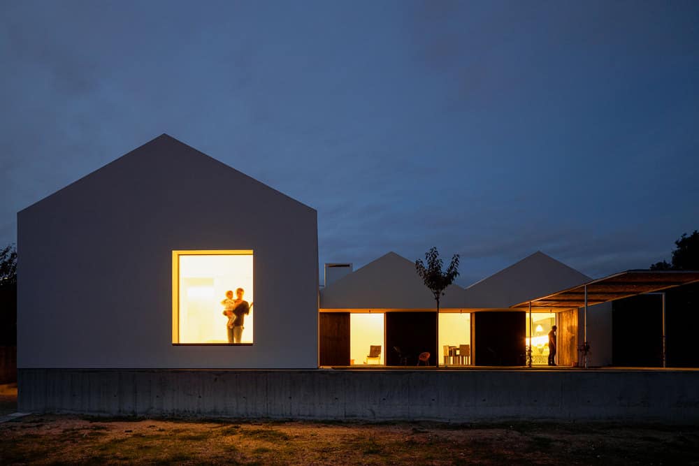 House in Sta Joana - Repeated Form Creates Singular House