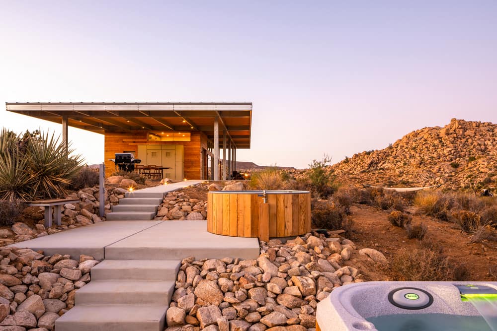 Cowboy Modern Desert Eco-Retreat by Jeremy Levine Design