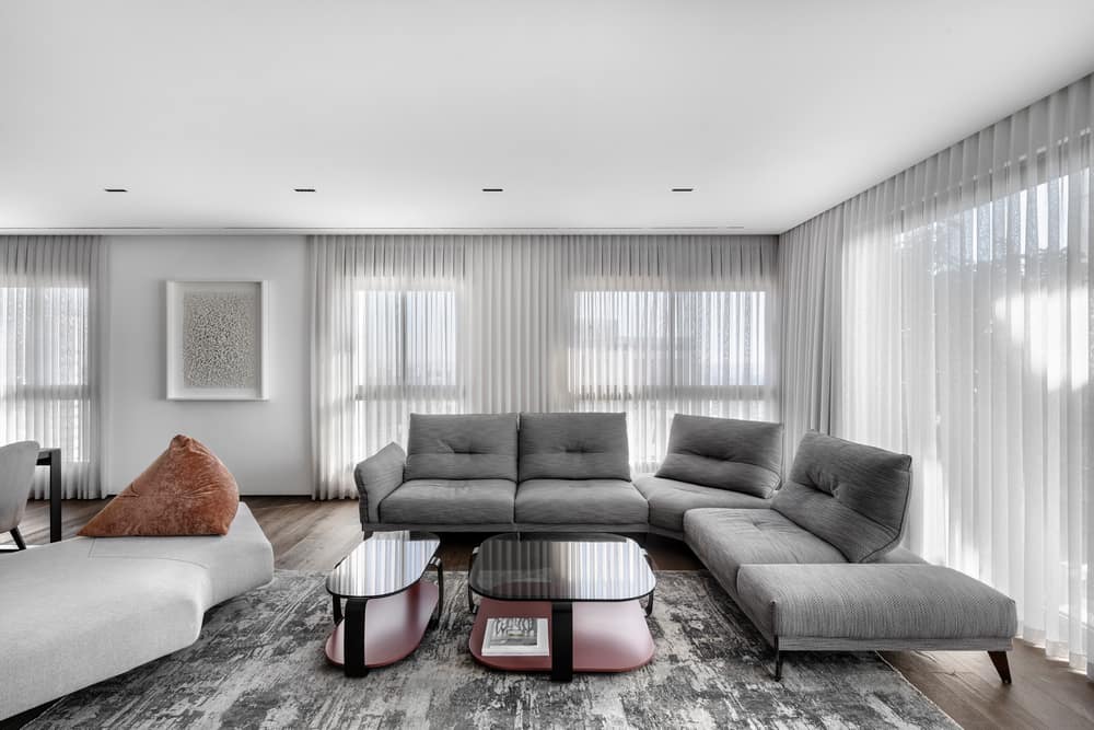 Penthouse Apartment by Nitzan Horowitz - A Villa on Cloud Nine