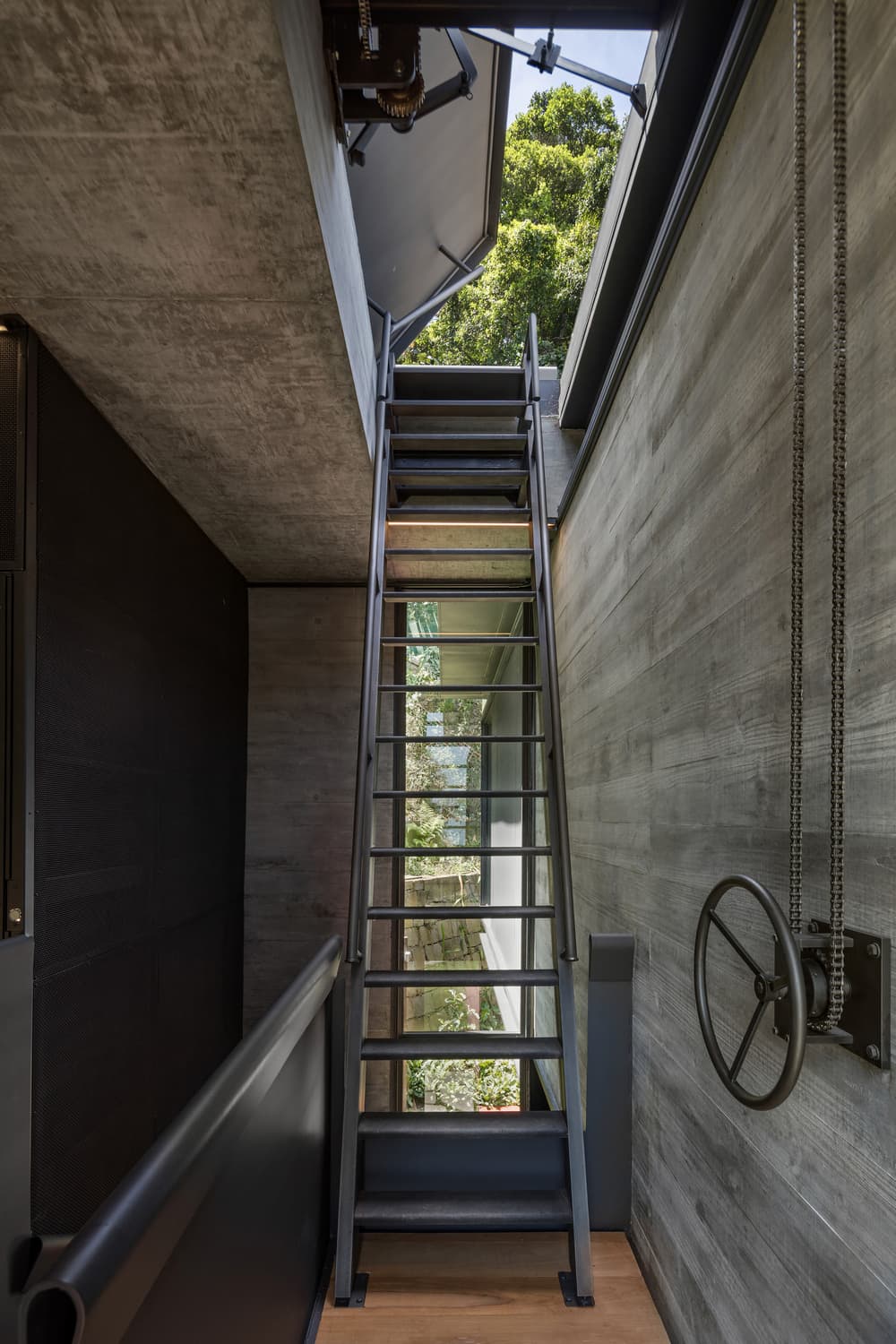 stairs to roof, Olson Kundig