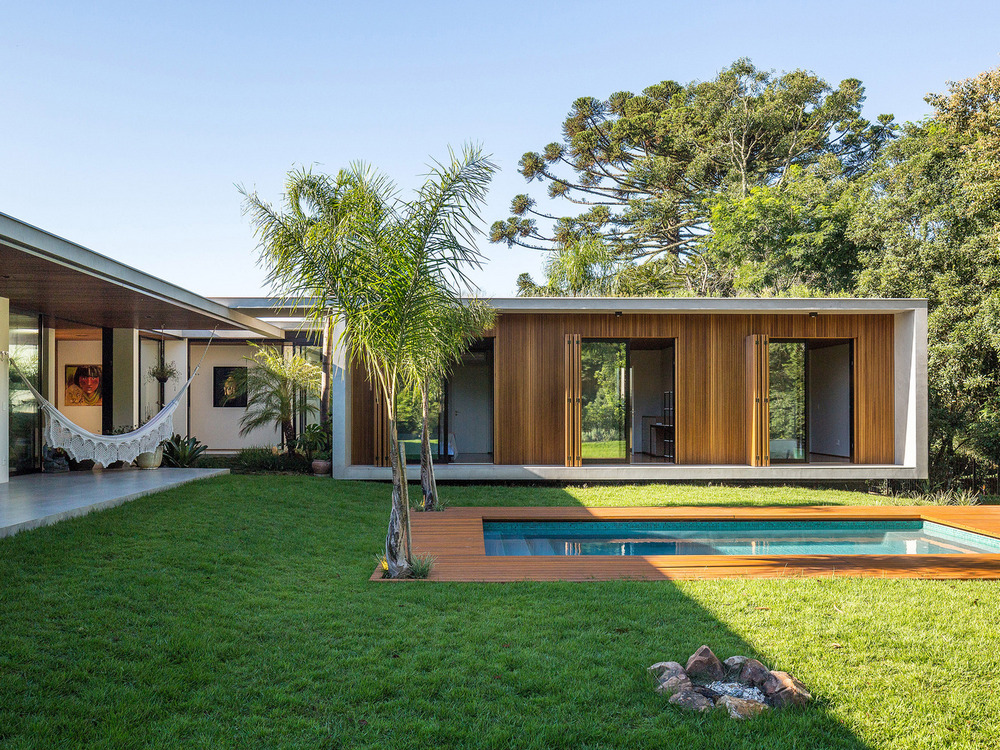 Araucaria house by VOO® Arquitetura e Engenharia