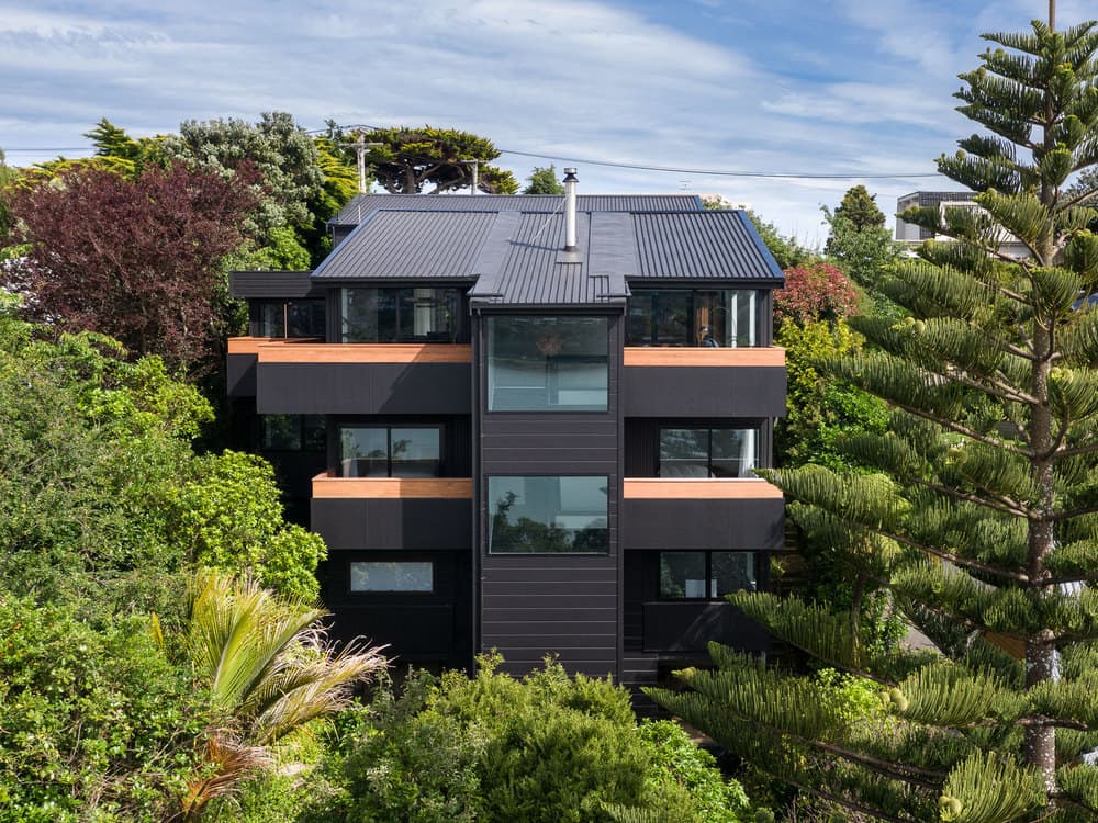 Seaview Road House by Voxell Architecture