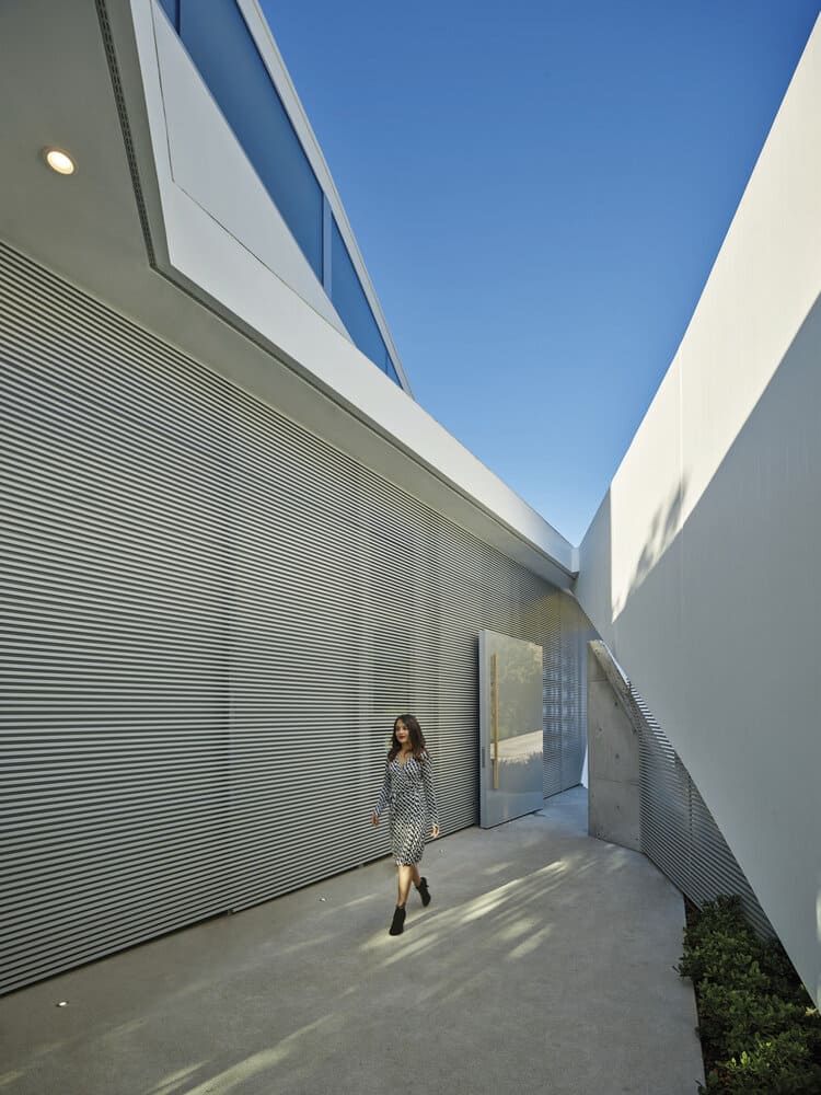 entry, Los Angeles by Belzberg Architects