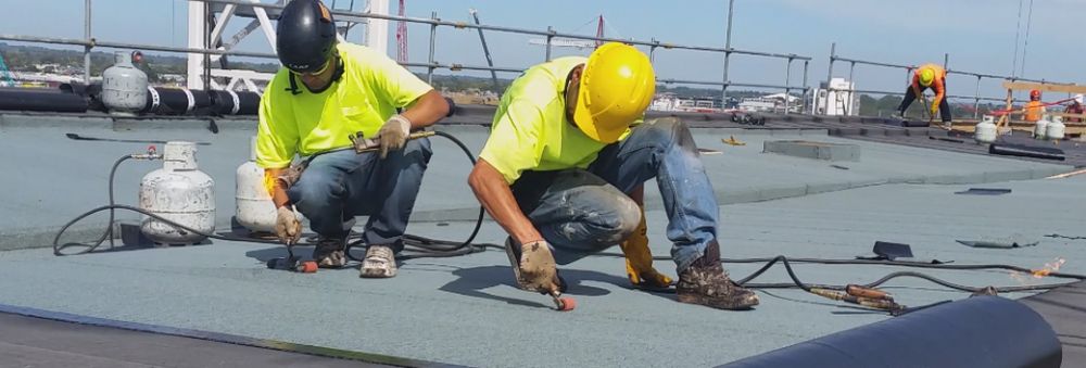 A Simple Guide to Flat Roof Maintenance 