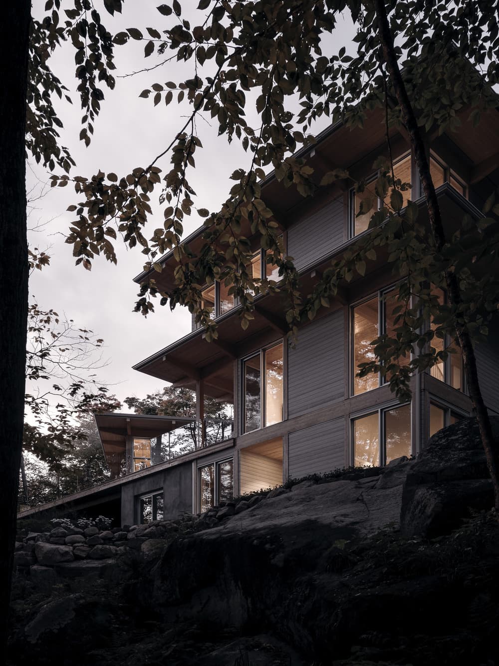 Rolo House by Alain Carle Architecte