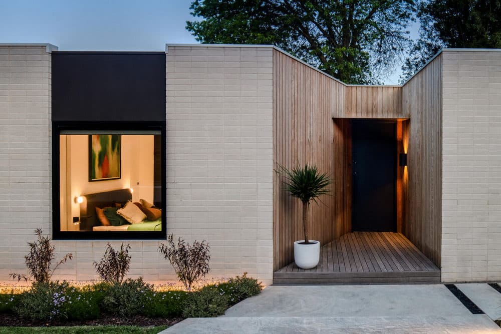 Pivot Residence by Architects EAT