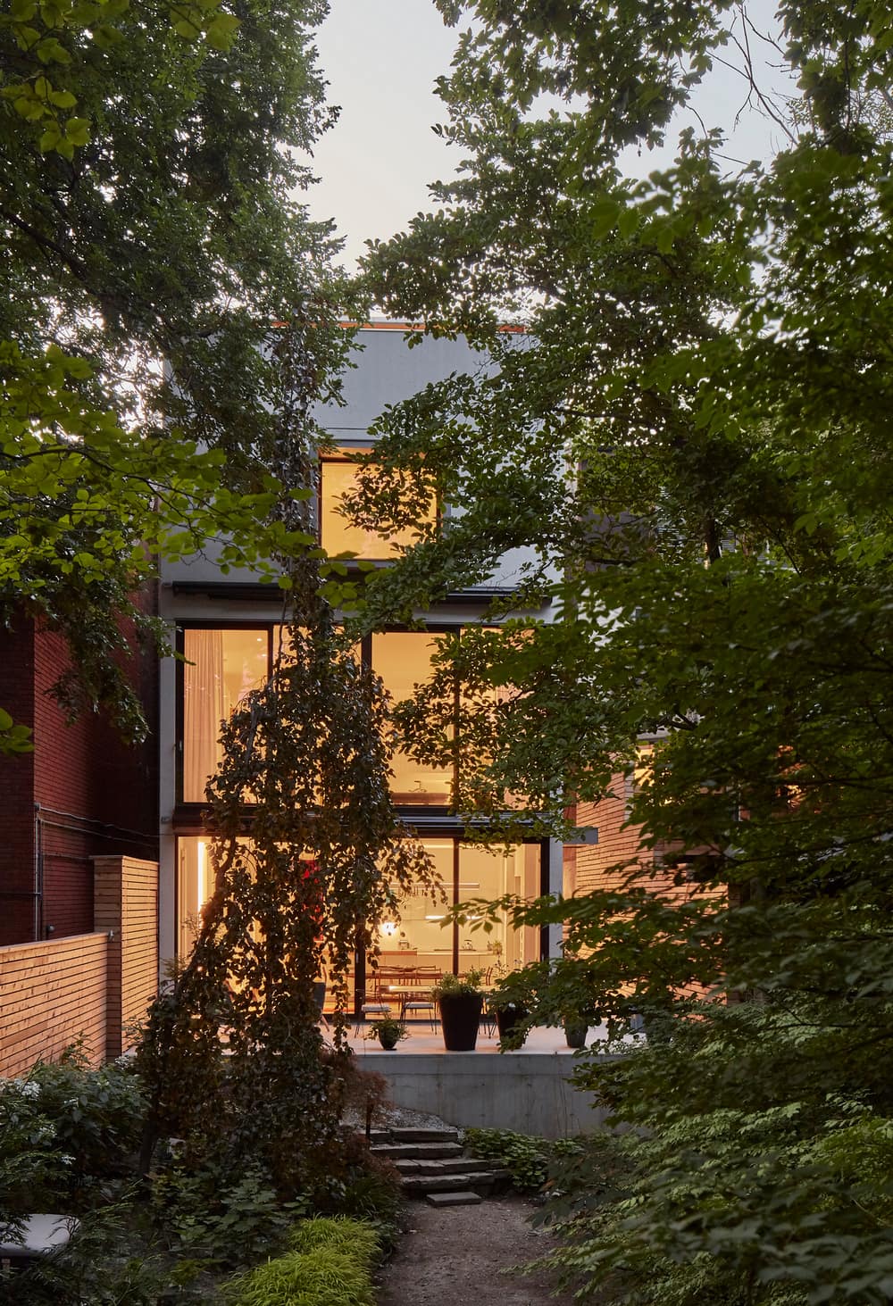 Tile House by Kohn Shnier Architects