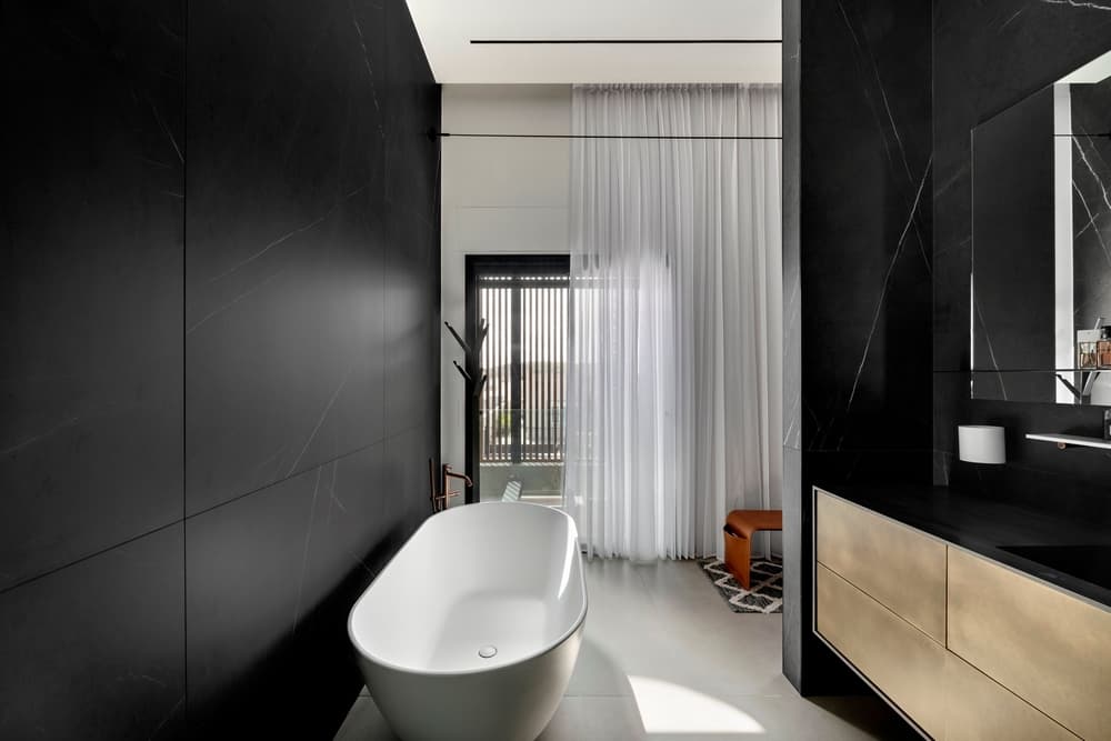 bathroom, Israelevitz Architects