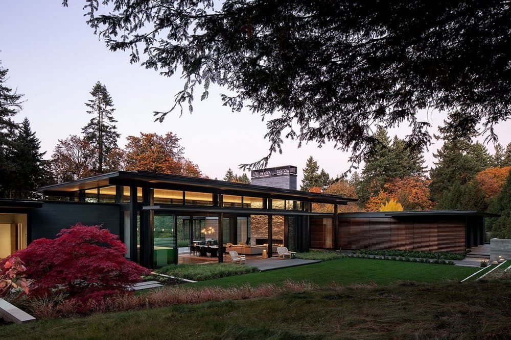 Glass Link House by Scott | Edwards Architecture