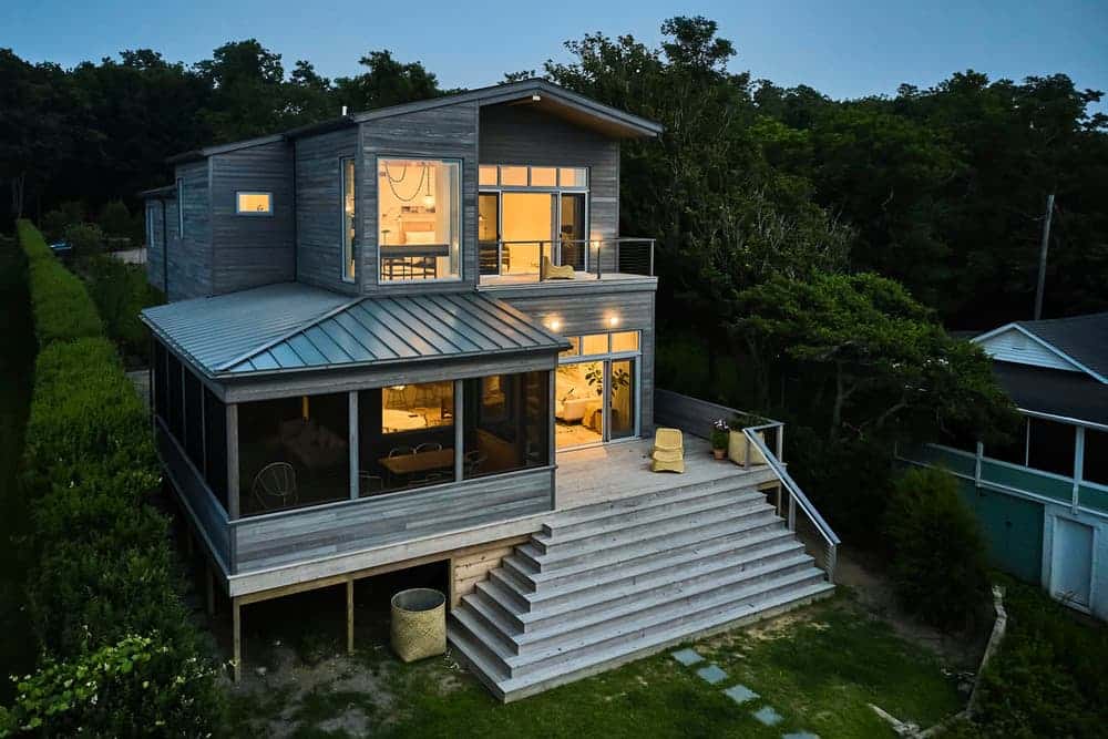 Jamesport Beach House by MESH Architectures