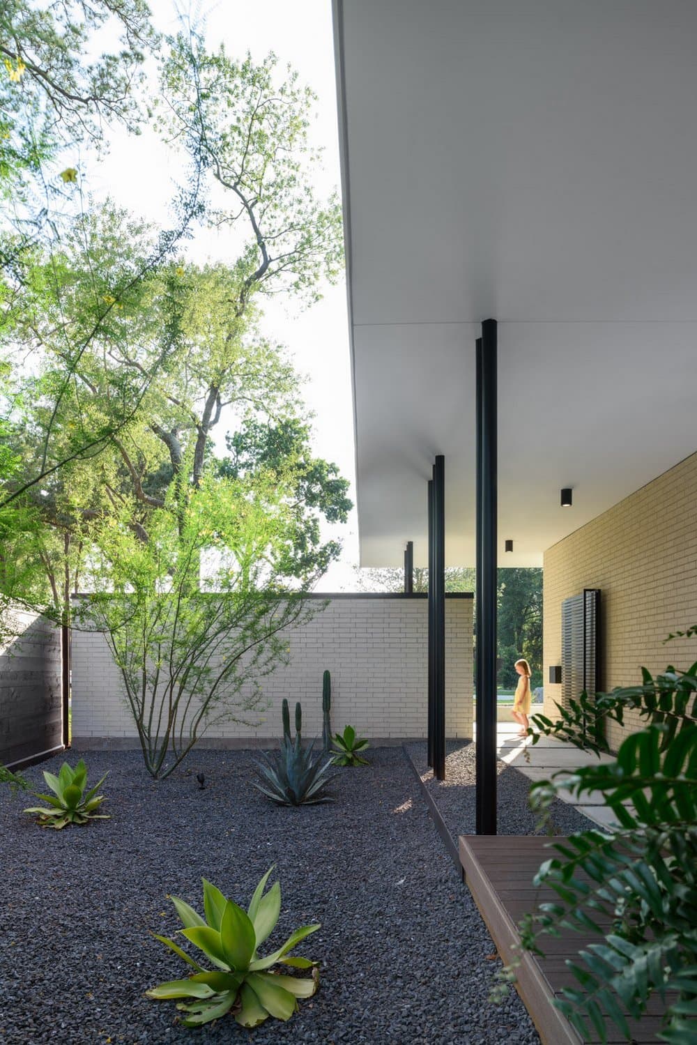 garden / StudioMET Architects