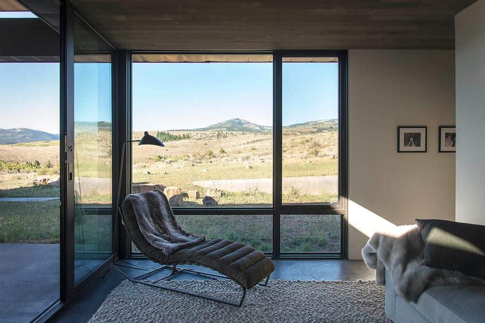 Off Grid Modern Cabin Located in the Rolling Hills of Idaho