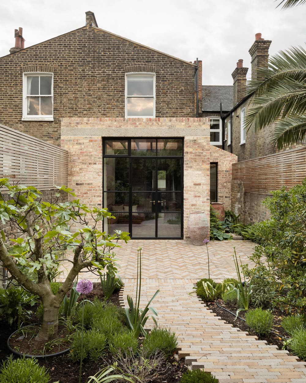 Radical Remodel and Renovation to a Mid-Terraced House in London