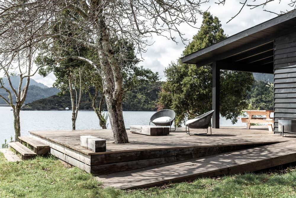 Lake Retreat House / Blaq Arquitectos