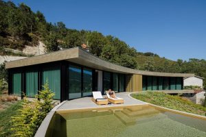 Casa De Bouro / Mutant Arquitectura & Design
