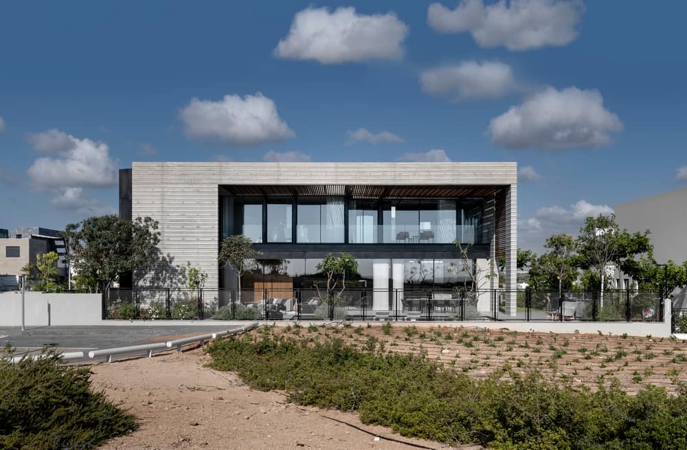 Caesarea Residence by Israelevitz Architects