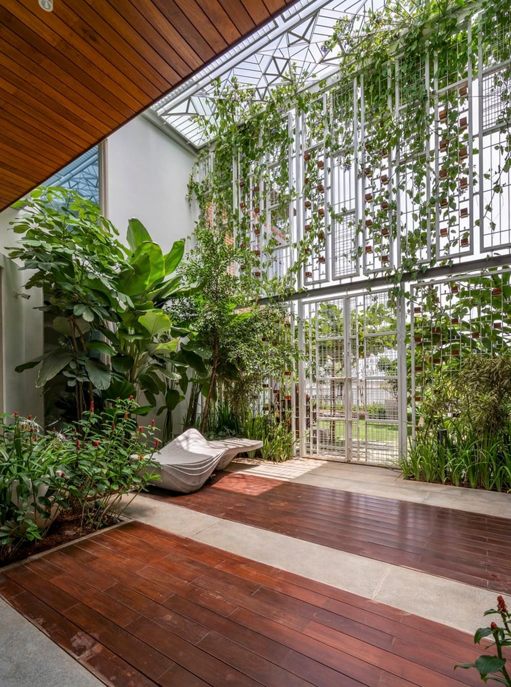interior garden, CUBISM Architects