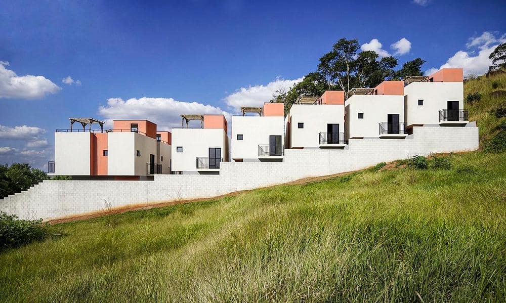 Solarium Popular Houses by TAU Arquitetos