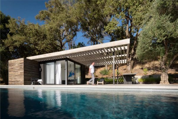 Dry Creek Poolhouse by Ro Rockett Design