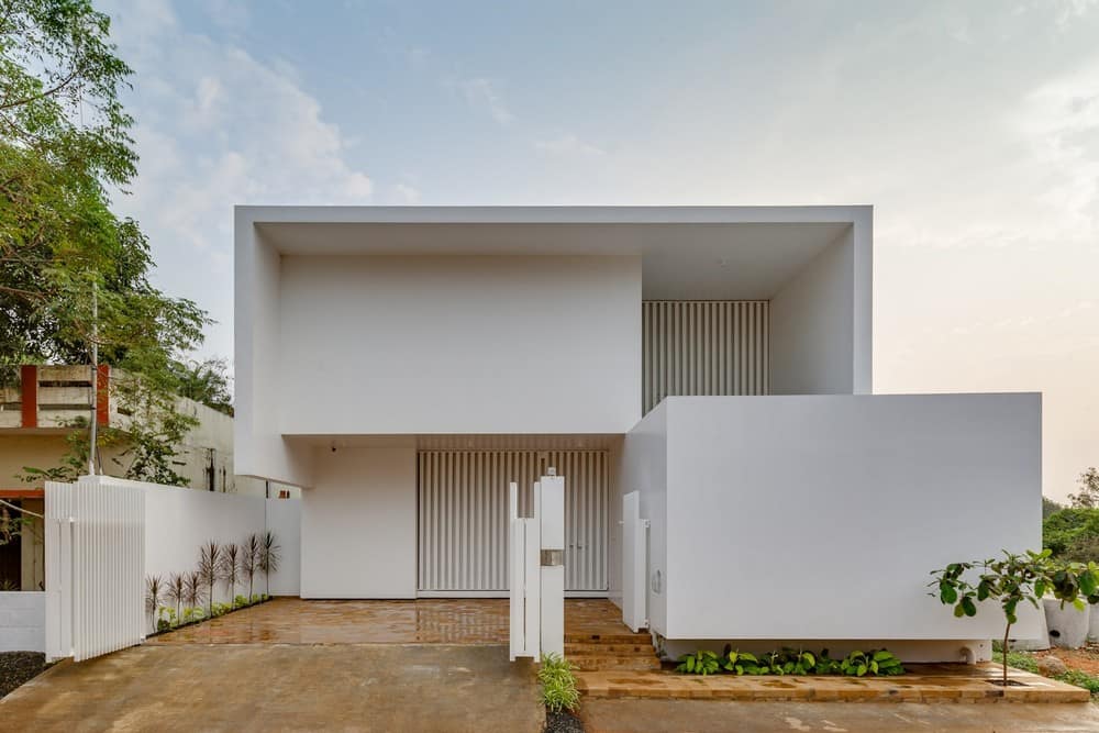 The Civil Engineer House / LID Architects