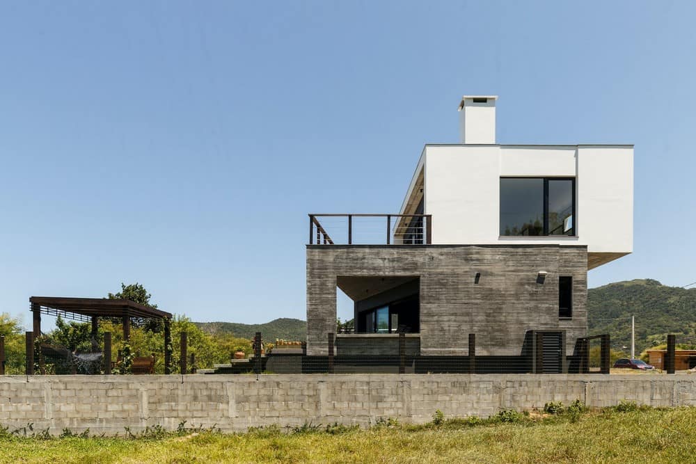 Casa Franca by Tagir Fattori Arquitetura