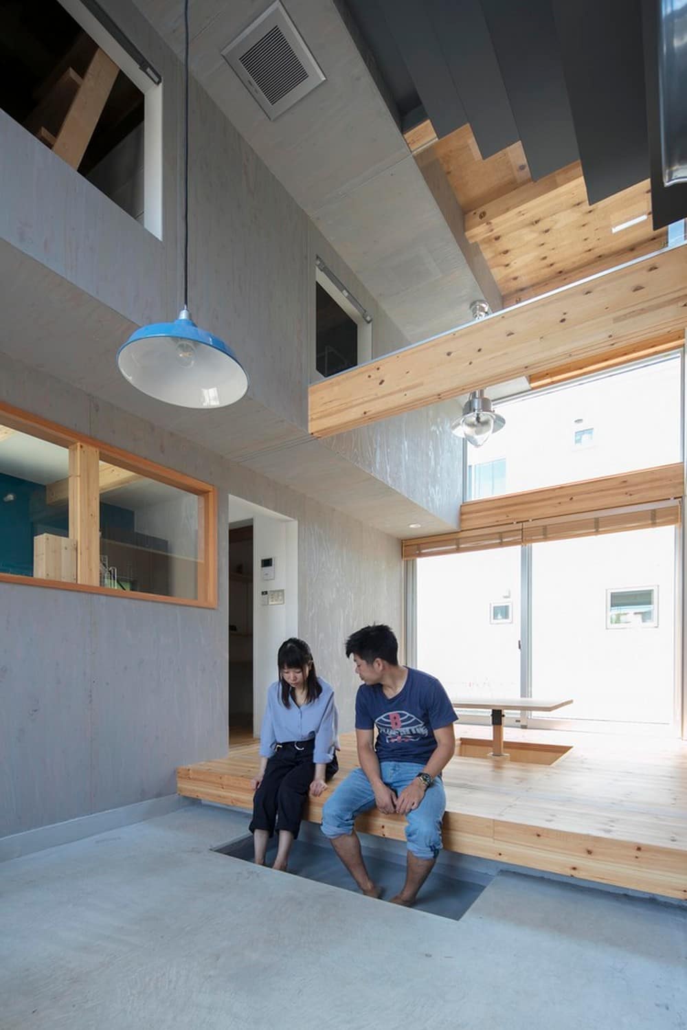 Urban housing for DINKS / Shinsuke Fujii Architects