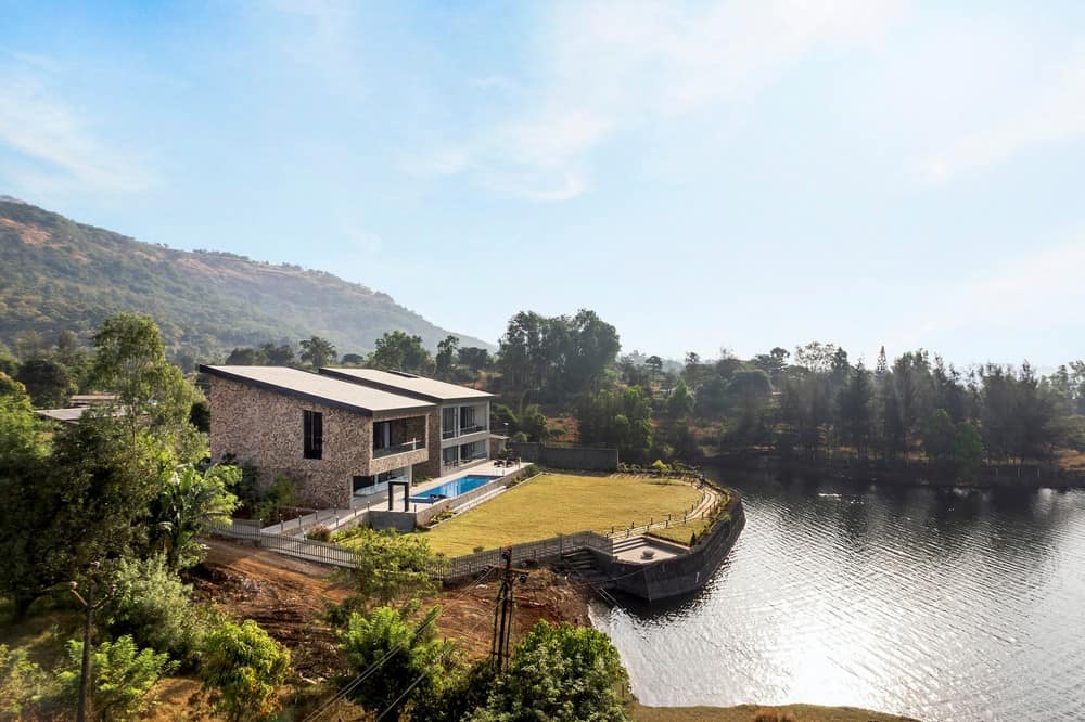 Kamshet House by the Lake / kaviar:collaborative