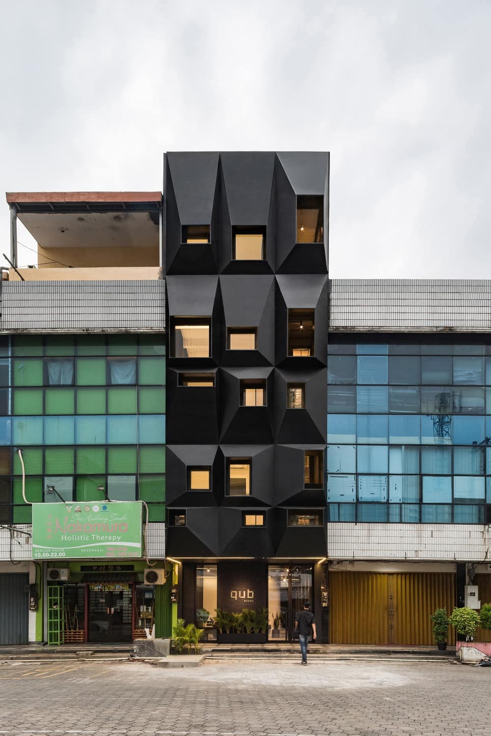 QUB Rooms, Indonesia / Tamara Wibowo Architects
