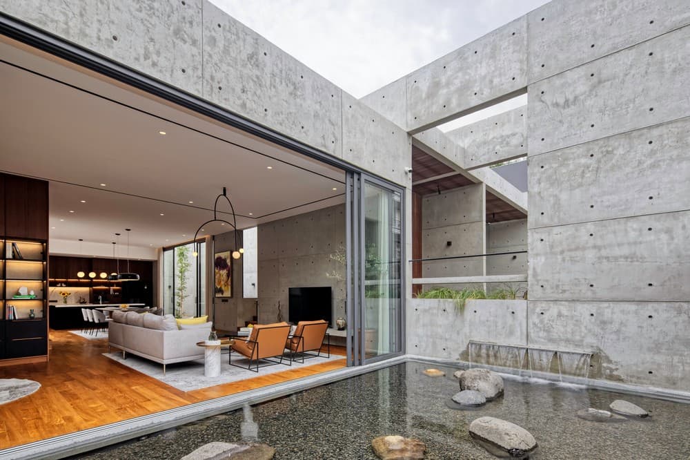 Cascading House / Tamara Wibowo Architects