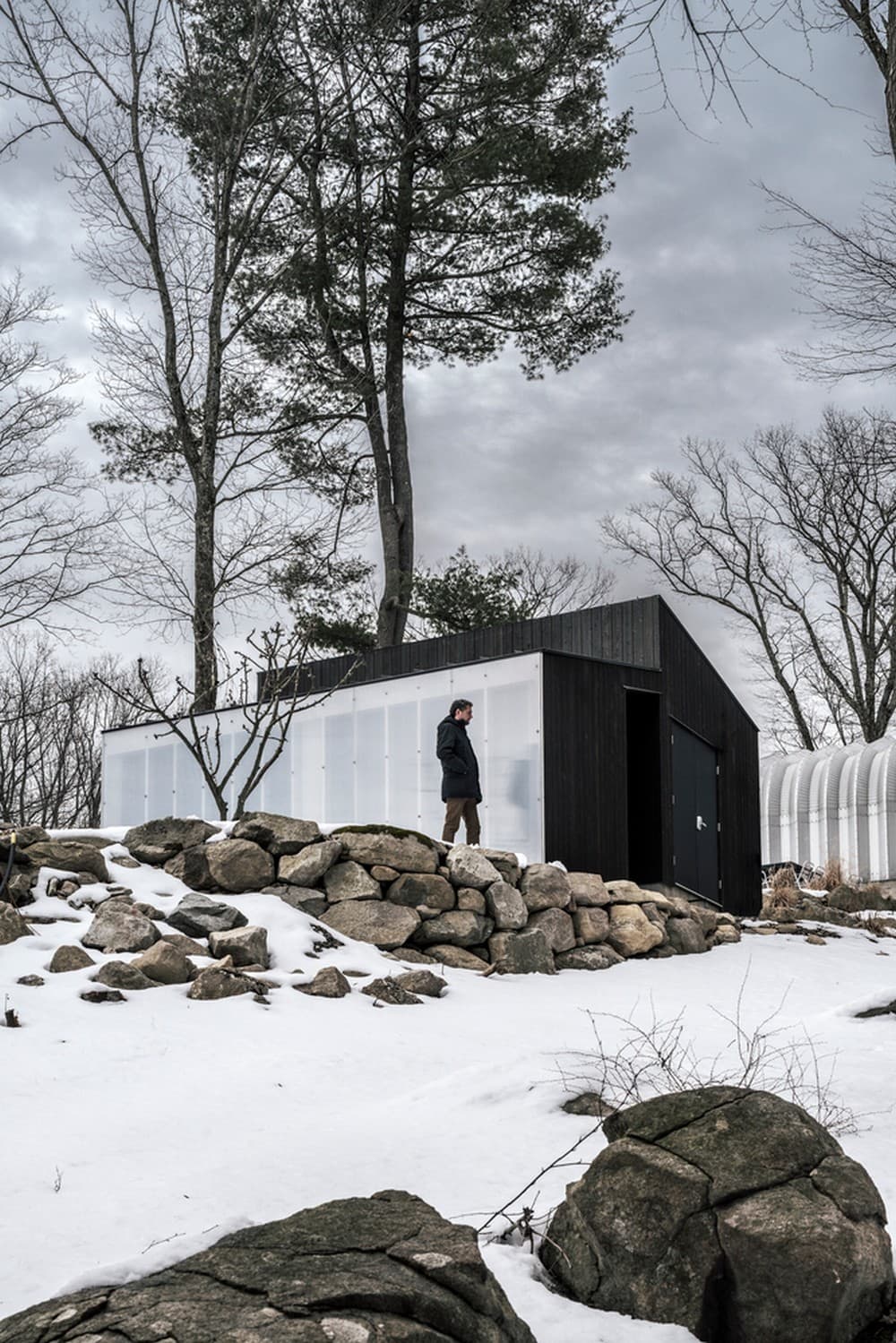Small Wooden Pavilion / MQ Architecture