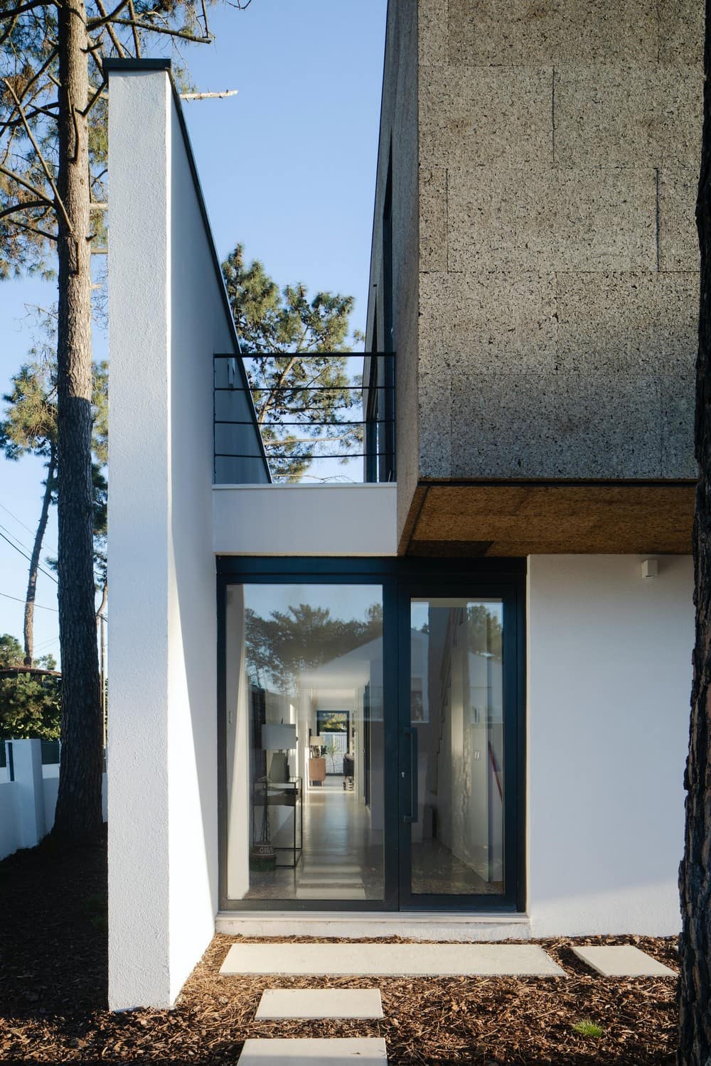 Aroeira Cork House / Inês Brandão Arquitectura