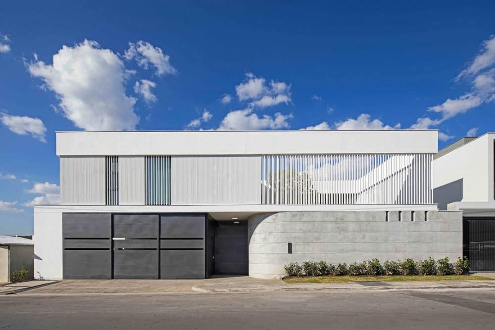 Casa Ithualli / Miro Rivera Architects