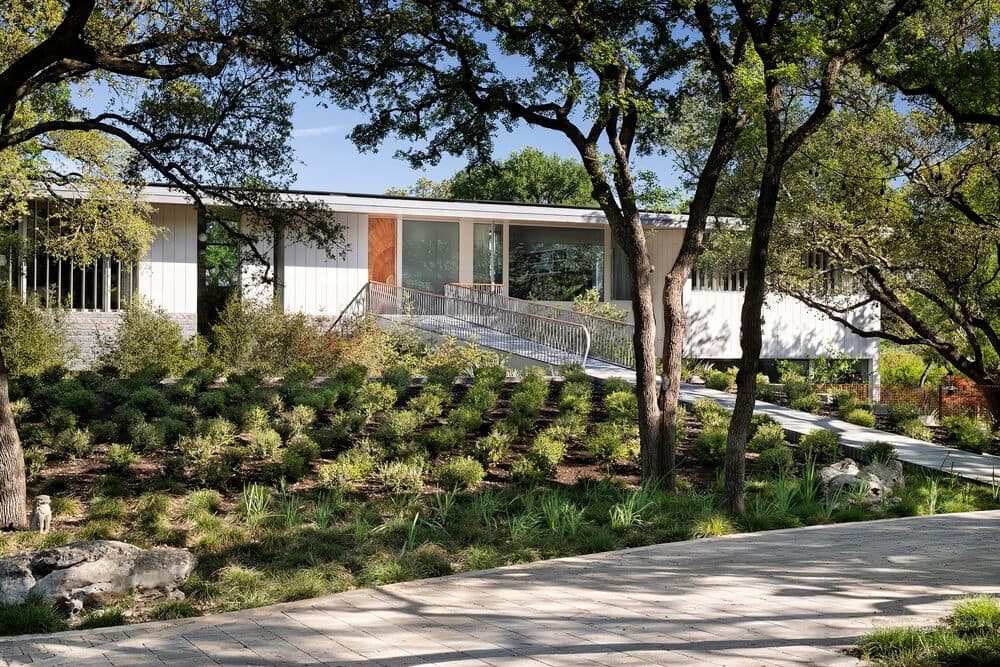 Rocky River Residence / Miro Rivera Architects