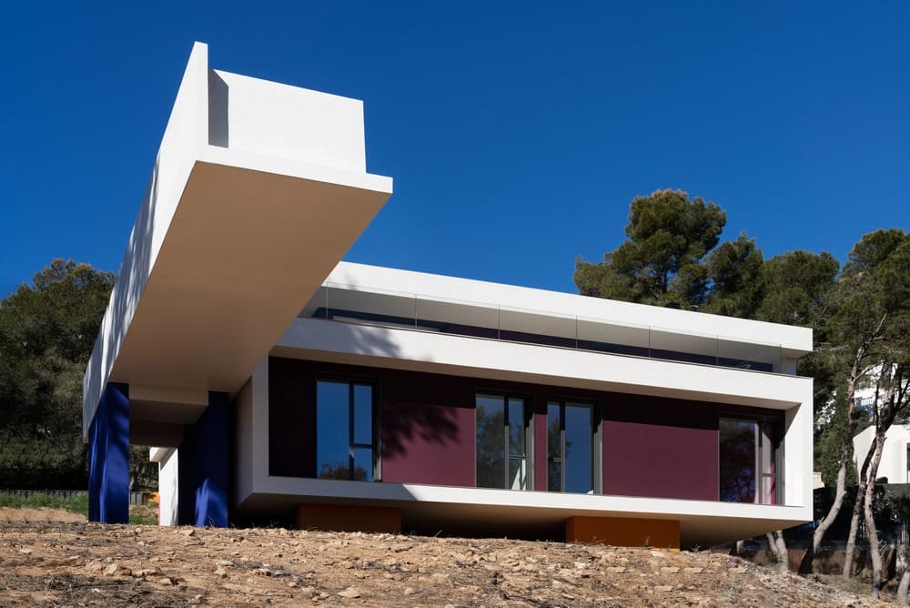 Custom Home with Precast Concrete Pool in Valencia