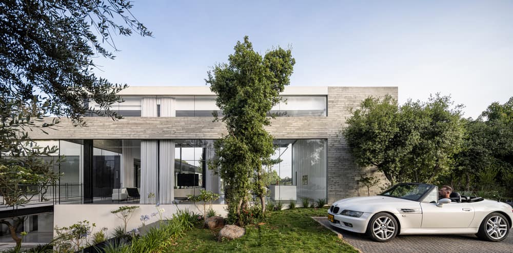 Z3 House - A Centrally Located Estate by Raz Melamed Architecture